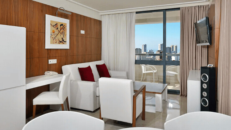 Junior Suite The Level 